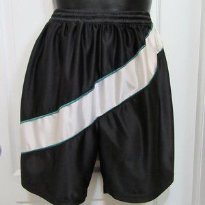 Mens size medium Shorts AW Works 4 for $20🎁 BUNDL